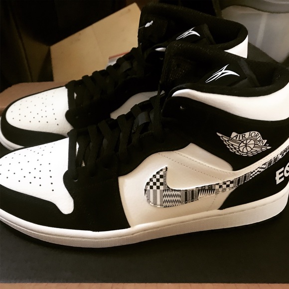 Trade - Picture 5 of 8